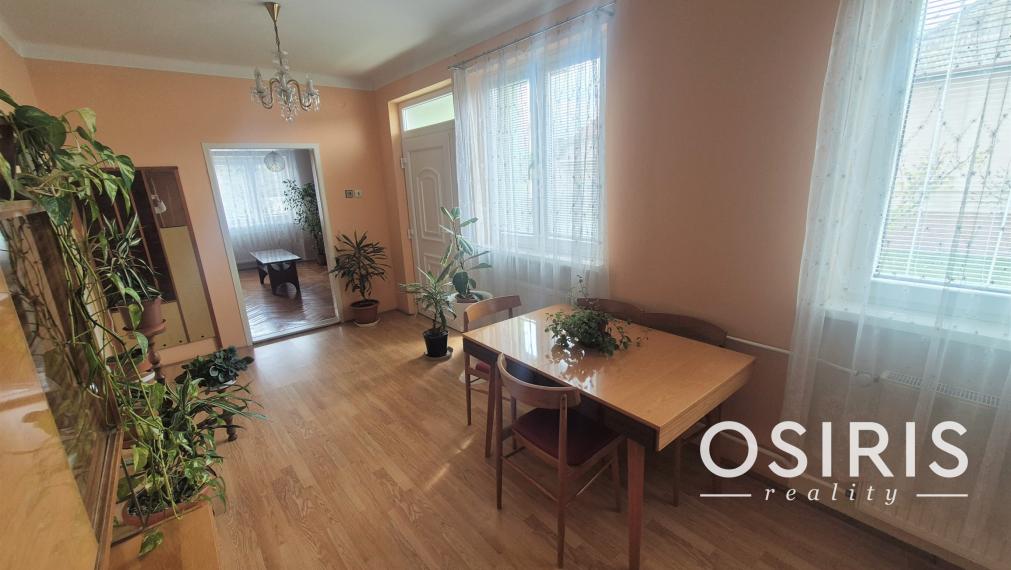 TOP PONUKA - Rodinný dom s veľkým pozemkom v obci Nekyje na Ostrove