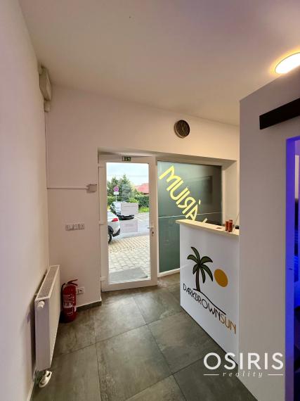 Obchodný priestor na lukratívnom mieste pri hlavnej ceste