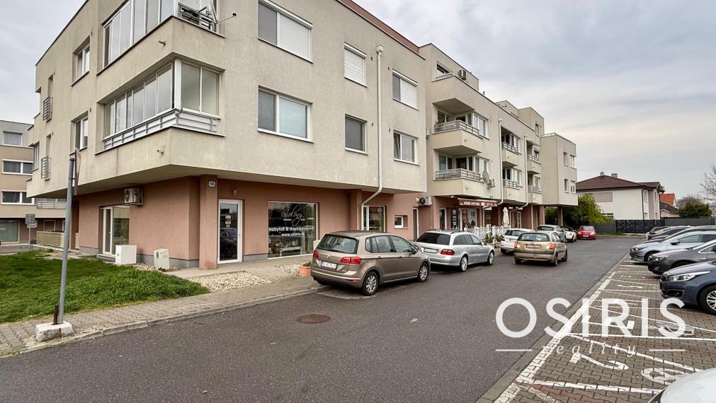 Obchodný priestor na lukratívnom mieste pri hlavnej ceste