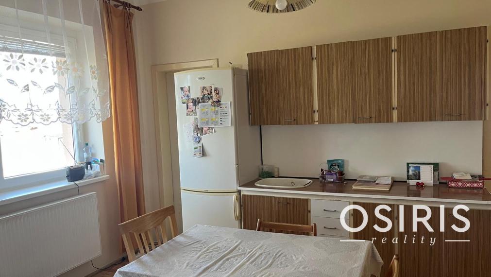 Starší rodinný dom po čiastočnej rekonštrukcii, pozemok 555 m2