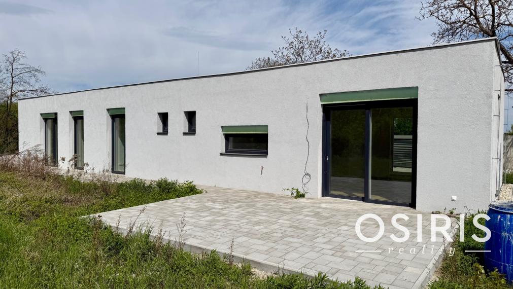 Novostavba - 4 izbový, samostatne stojaci bungalov blízko Bratislavy
