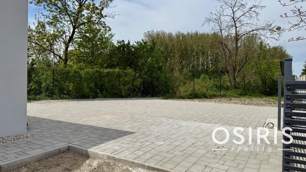 Novostavba - 4 izbový, samostatne stojaci bungalov blízko Bratislavy
