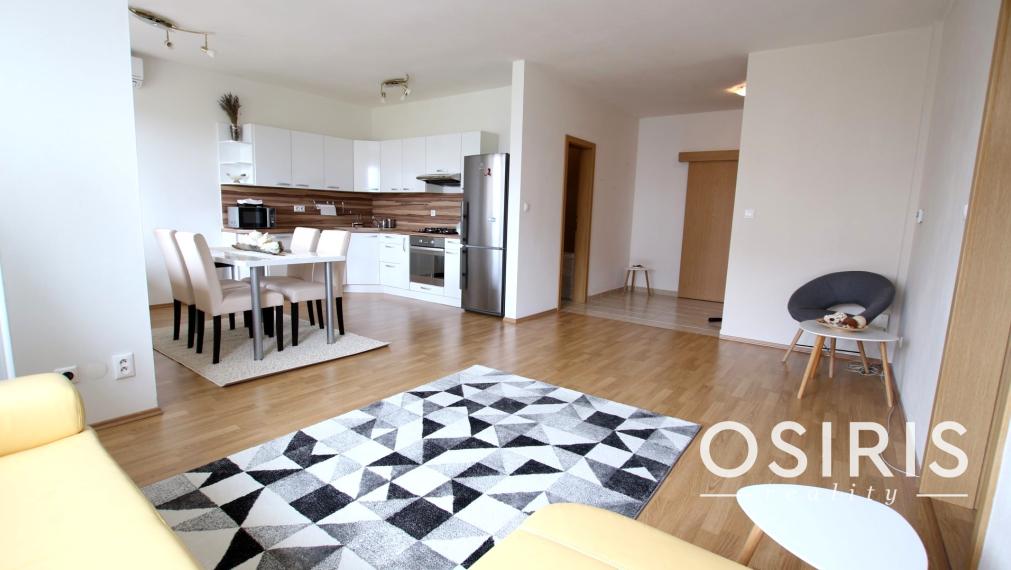 Klimatizovaný, 2i byt, šatník, garážový box v cene, Pezinok