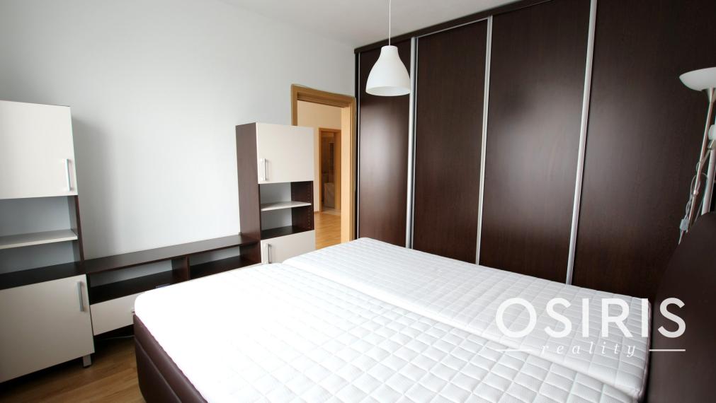 Klimatizovaný, 2i byt, šatník, garážový box v cene, Pezinok