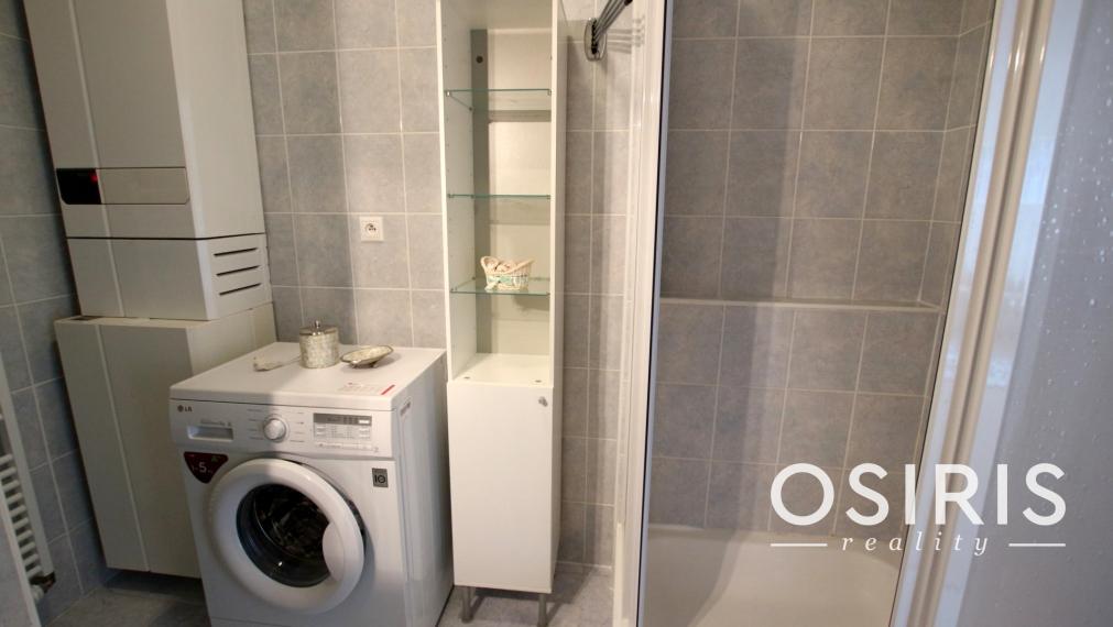 Klimatizovaný, 2i byt, šatník, garážový box v cene, Pezinok