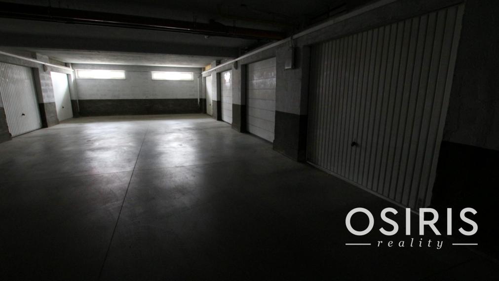 Klimatizovaný, 2i byt, šatník, garážový box v cene, Pezinok