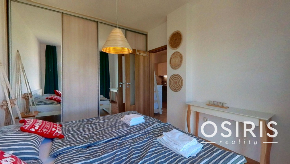 Moderný klimatizovaný 2-izbový byt s balkónom, novostavba 2019, parkovacie miesto
