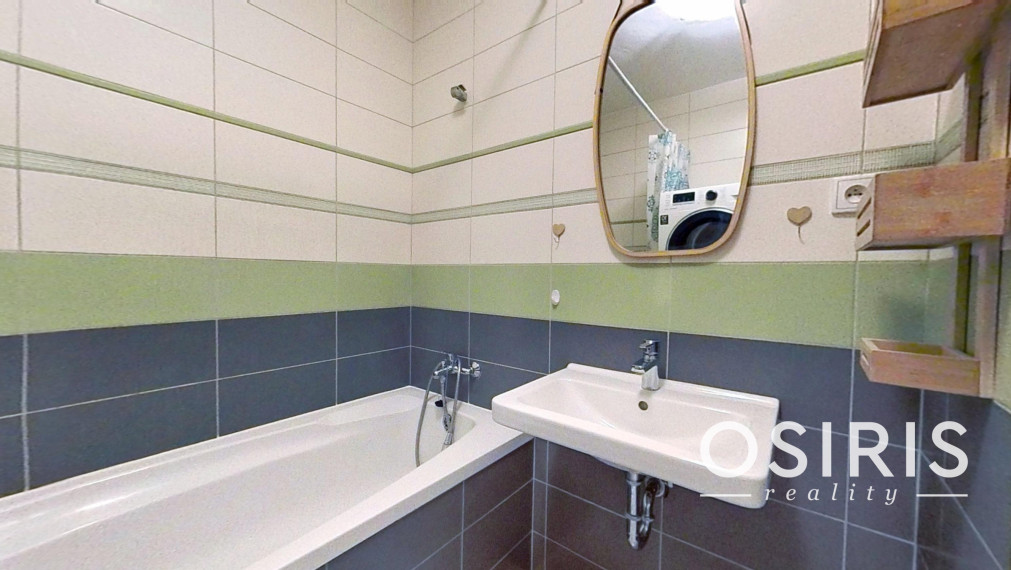 Moderný klimatizovaný 2-izbový byt s balkónom, novostavba 2019, parkovacie miesto