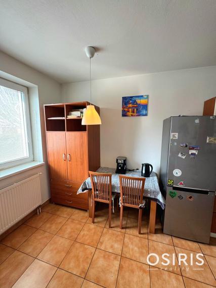 Na prenájom: Svetlý 2-izbový byt s veľkým zastrešeným balkónom v Rovinke – len pár minút od Bratislavy