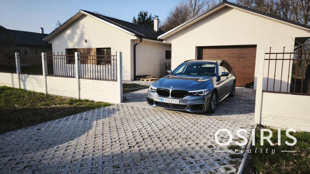 Ponúkame na predaj moderný, samostatne stojaci 3-izbový bungalov-NOVOSTAVBA