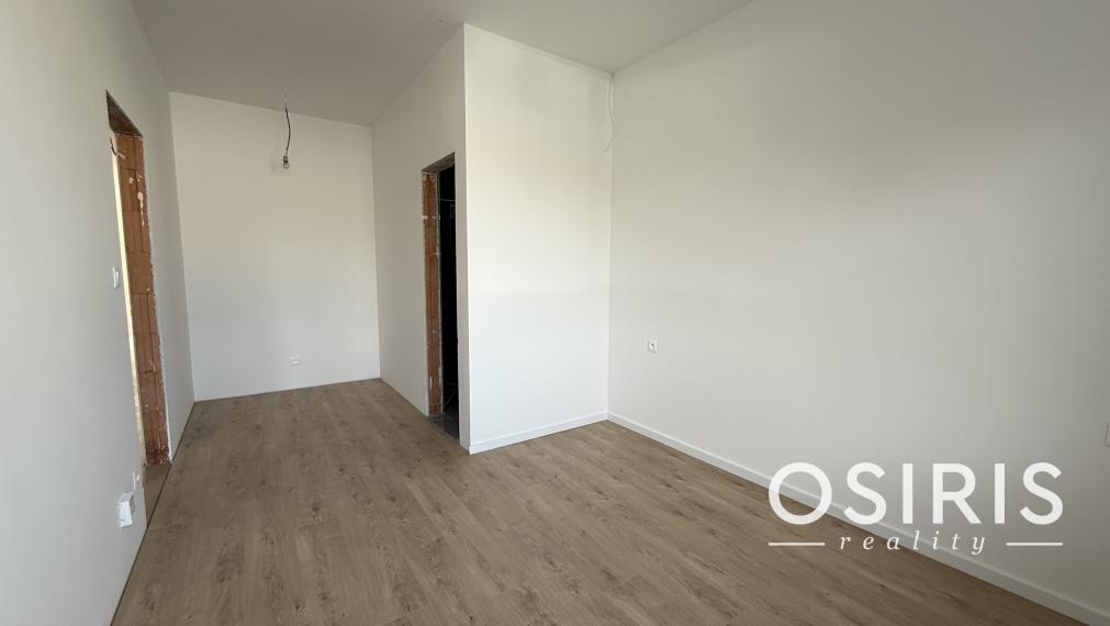 Moderný 5-izbový rodinný dom so záhradou a terasou, Orechová Potôň