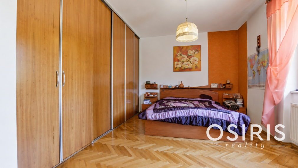 Na predaj exkluzívny 7-izbový trojpodlažný rodinný dom s wellness a bazénom – Blažov / Kútniky