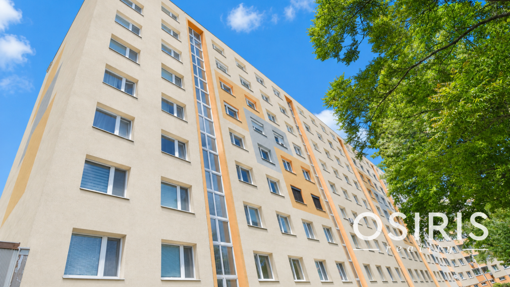 4-izb. byt po rekonštrukcii, 3 samostatné izby, loggia - Jasovská ul., Petržalka