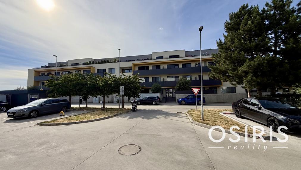 Pekný 1 izb. byt s predzáhradkou a parkovacím miestom