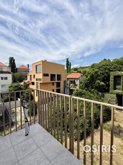 Slnečný 4 izb. byt s výhľadom na Bratislavský hrad a Slavín