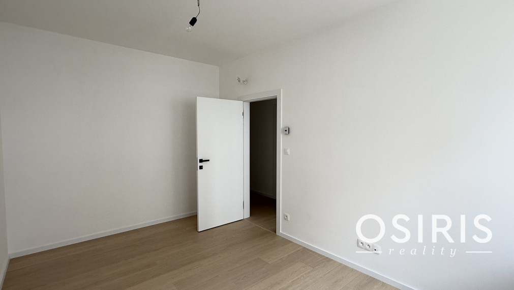 Skolaudované - krásny 3 izb. byt s veľkým balkónom v lukratívnej lokalite