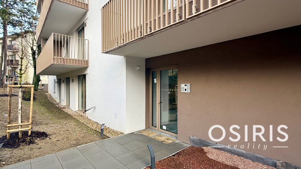 Skolaudované - krásny 3 izb. byt s veľkým balkónom v lukratívnej lokalite