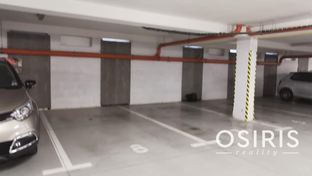 Kompletne zariadený 3-izbový byt s garážovým státím v obľúbenom projekte Senec Gardens