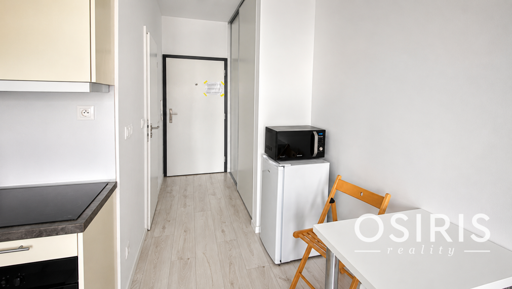 Moderný 1-izbový byt s balkónom, parkovacie miesto, Slnečnice