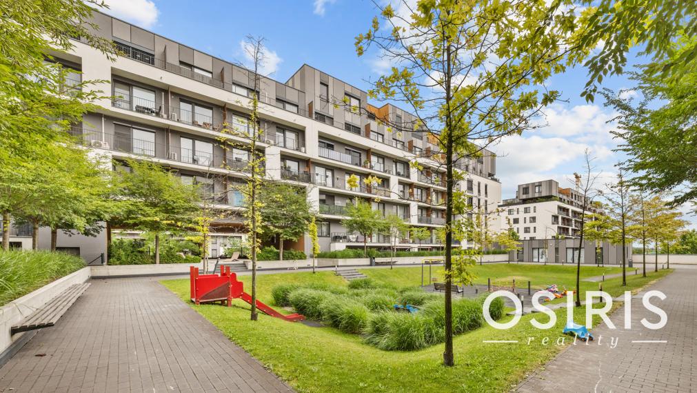 Moderný 1-izbový byt s balkónom, parkovacie miesto, Slnečnice