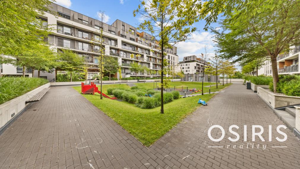 Moderný 1-izbový byt s balkónom, parkovacie miesto, Slnečnice