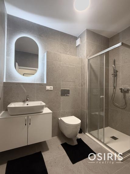 Dizajnový 1-izbový apartmán v projekte WineHills | Balkón | Parkovanie | Novostavba