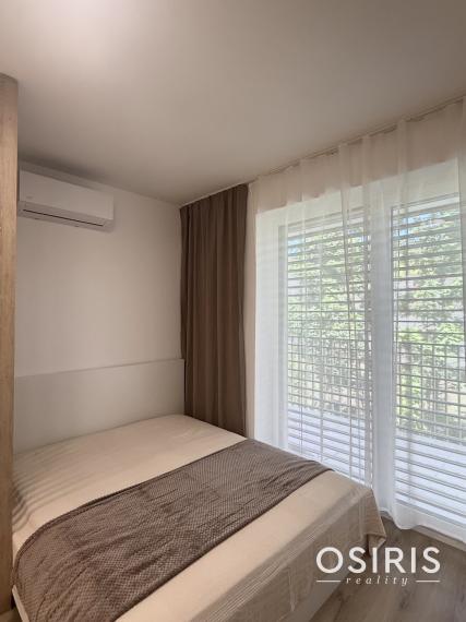 Dizajnový 1-izbový apartmán v projekte WineHills | Balkón | Parkovanie | Novostavba