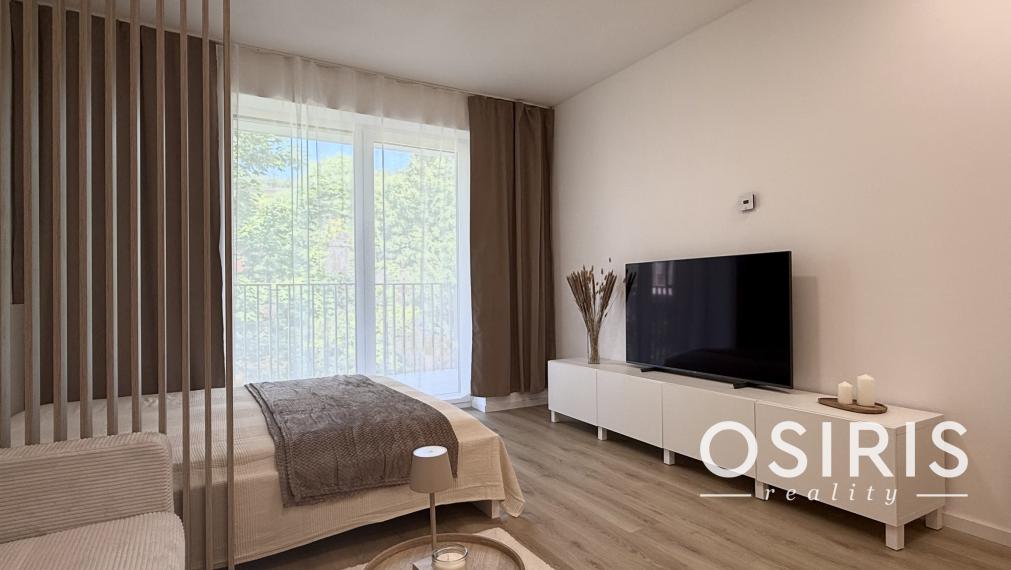 Dizajnový 1-izbový apartmán v projekte WineHills | Balkón | Parkovanie | Novostavba