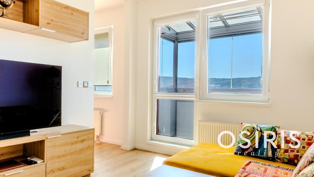 Kompletne zariadený 2-izbový byt s balkónom | Juhozápadná orientácia | Tichý vnútroblok