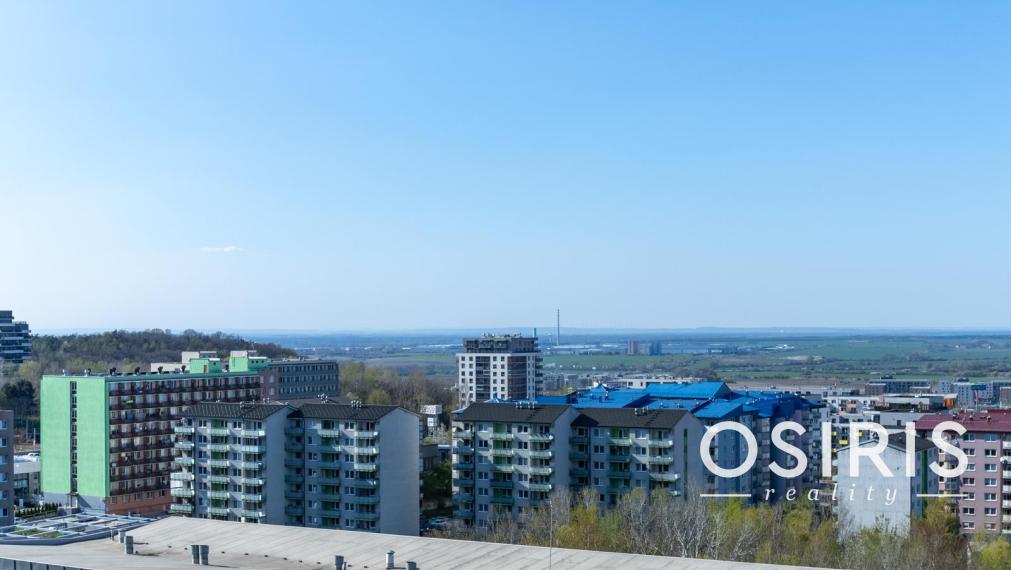 Kompletne zariadený 2-izbový byt s balkónom | Juhozápadná orientácia | Tichý vnútroblok