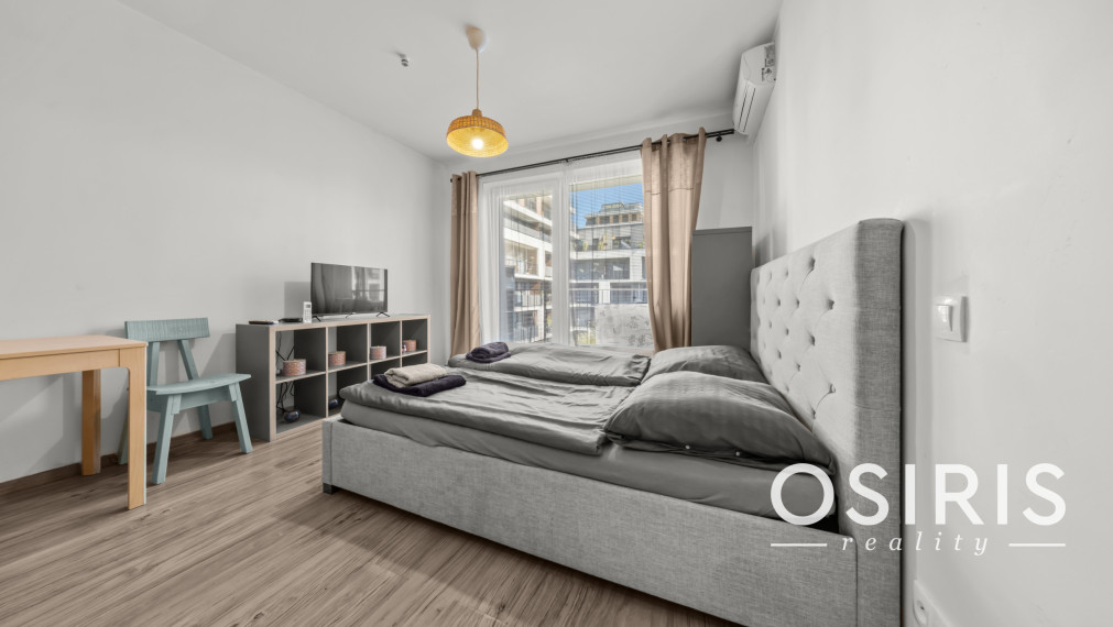Klimatizovaný zariadený 1i byt s balkónom a parkovaním – Slnečnice