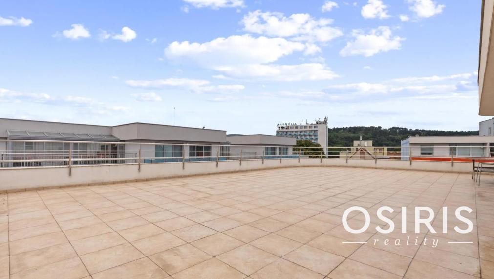Elegantný  2-izbový apartmán v srdci Piešťan | 75,40 m² | Loggia | Nadštandardné materiály | Spoločenská strešná terasa