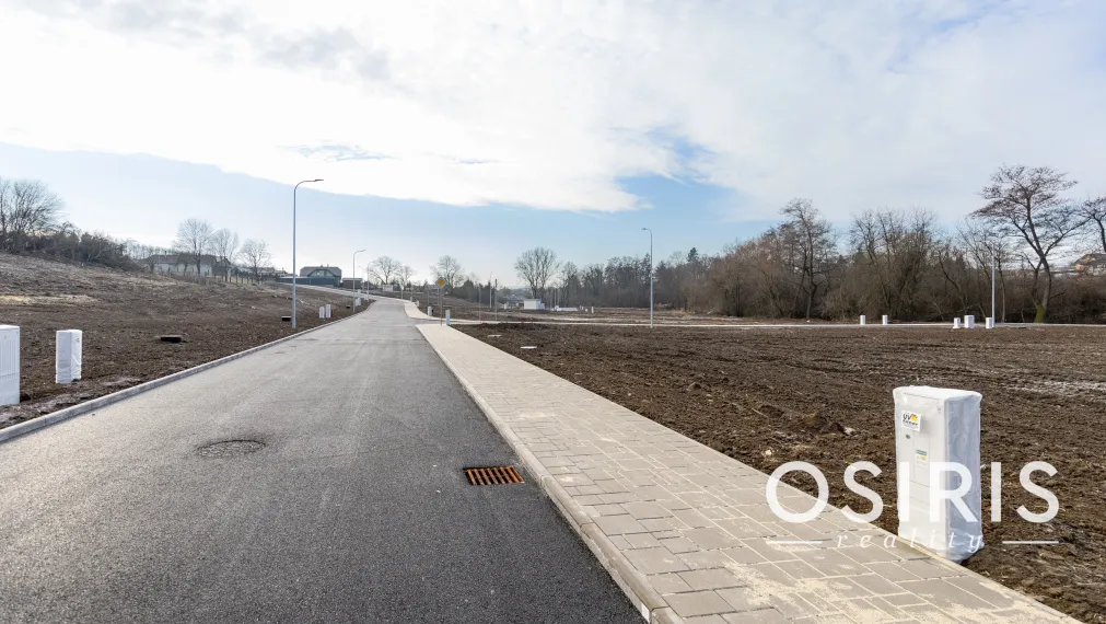 Stavebný pozemok 472 m2 so stavebným povolením, Šarišské Bohdanovce