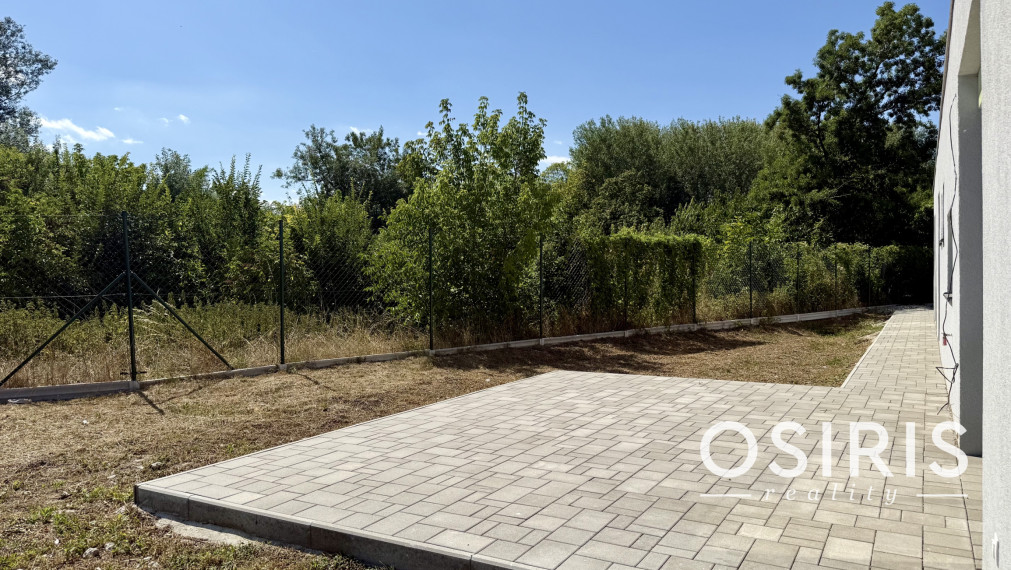 Minimalistický 4-izbový bungalov | Novostavba 2026 | 673 m² pozemok | Báč