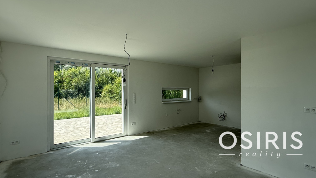 Minimalistický 4-izbový bungalov | Novostavba 2026 | 673 m² pozemok | Báč