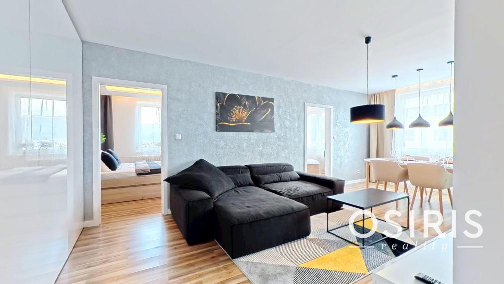 Priestranný 3i byt po luxusnej rekonštrukcii