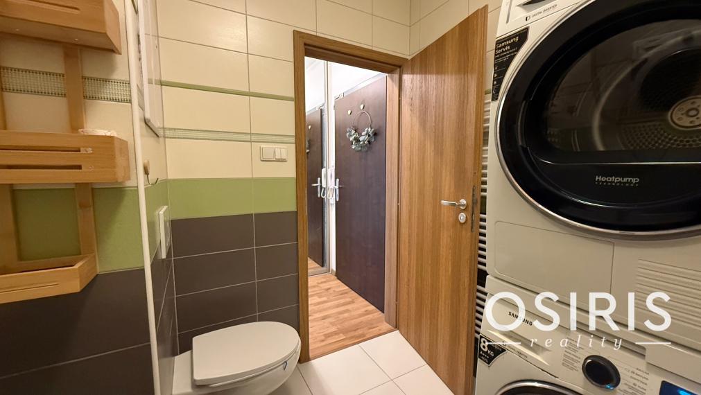 Klimatizovaný moderný 2-izbový byt s balkónom, parkovacie miesto, Galanta