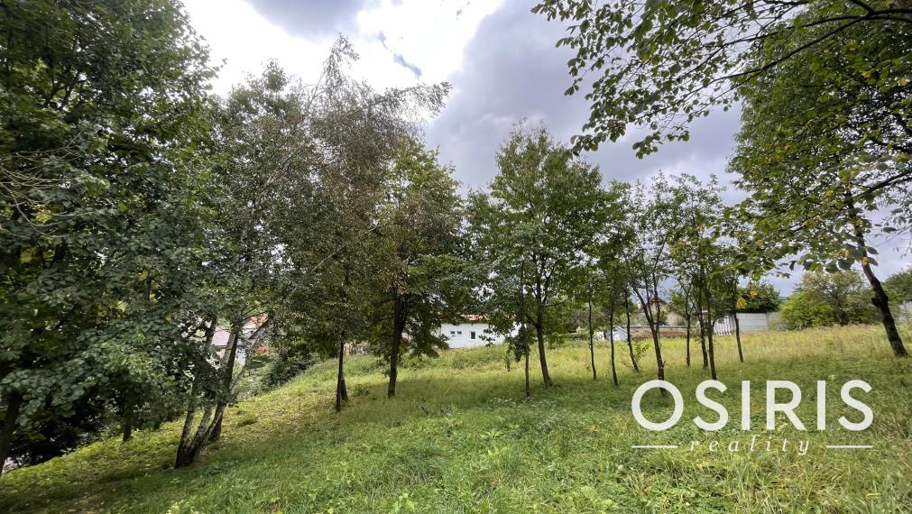 Pozemok na predaj v obci Jamník – 1 300 m²