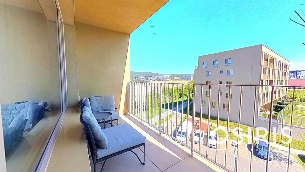 Moderný, klimatizovaný 3-izbového bytu s balkónom v projekte Bory