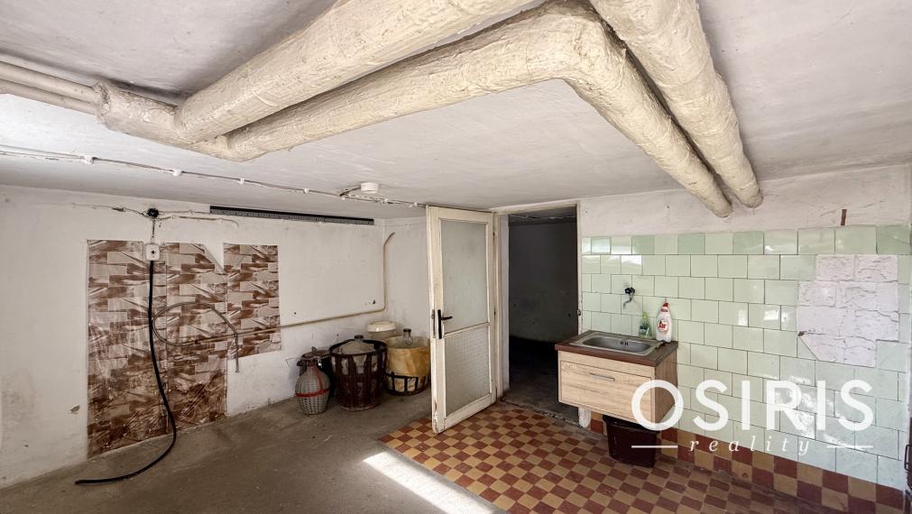 INVESTIČNÁ PRÍLEŽITOSŤ: 2 411 m² POZEMOK S RD A S MOŽNOSŤOU VÝSTAVBY 3 DVOJDOMOV