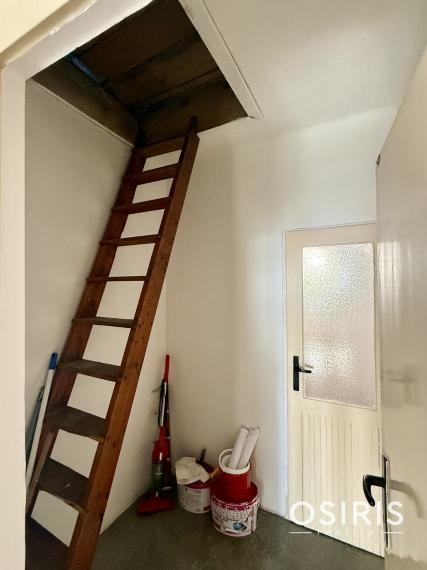 INVESTIČNÁ PRÍLEŽITOSŤ: 2 411 m² POZEMOK S RD A S MOŽNOSŤOU VÝSTAVBY 3 DVOJDOMOV