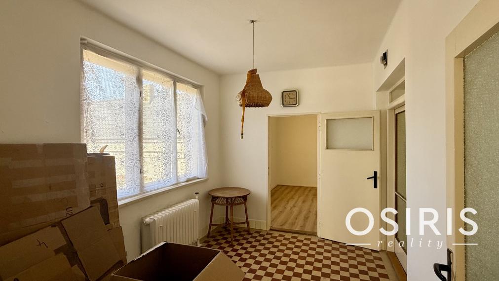 INVESTIČNÁ PRÍLEŽITOSŤ: 2 411 m² POZEMOK S RD A S MOŽNOSŤOU VÝSTAVBY 3 DVOJDOMOV