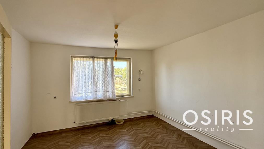 INVESTIČNÁ PRÍLEŽITOSŤ: 2 411 m² POZEMOK S RD A S MOŽNOSŤOU VÝSTAVBY 3 DVOJDOMOV