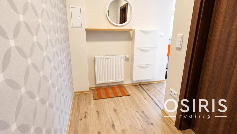 Kompletne zariadený 1 izbový byt so spacím kútom, pivnica, tichá lokalita priamo pri vinohradoch, Jurská ulica, Bratislava - Nové Mesto
