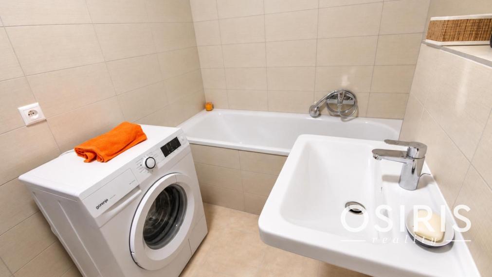 Kompletne zariadený 1 izbový byt so spacím kútom, pivnica, tichá lokalita priamo pri vinohradoch, Jurská ulica, Bratislava - Nové Mesto