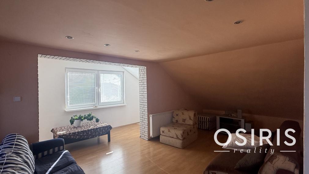STARÉ BERNOLÁKOVO | RODINNÝ DOM S VEĽKÝM POZEMKOM 777 m², GARÁŽOU A KRÁSNOU ZÁHRADOU