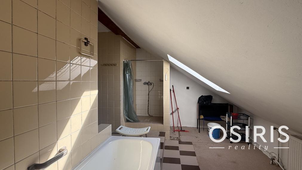 STARÉ BERNOLÁKOVO | RODINNÝ DOM S VEĽKÝM POZEMKOM 777 m², GARÁŽOU A KRÁSNOU ZÁHRADOU