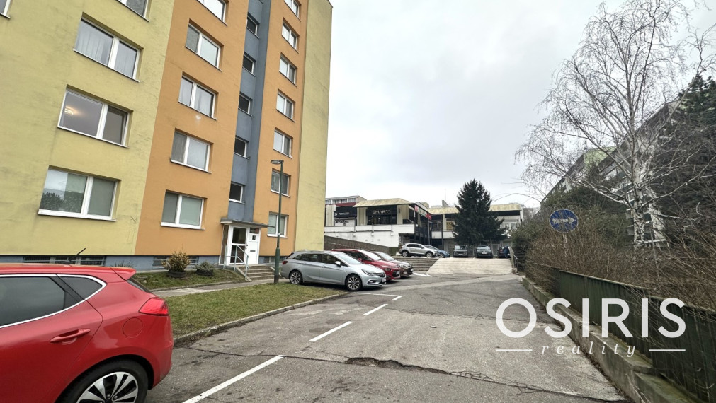 Práve zrekonštruovaný 1 i byt v obľúbenej lokalite, Tilgnerova ulica, Bratislava - Karlova Ves