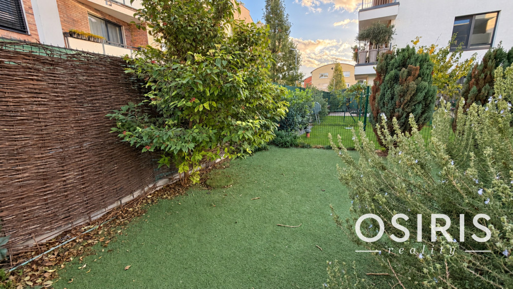 Klimatizovaný 2-izbový byt so záhradou 87 m², terasou a parkovaním – Ružinov