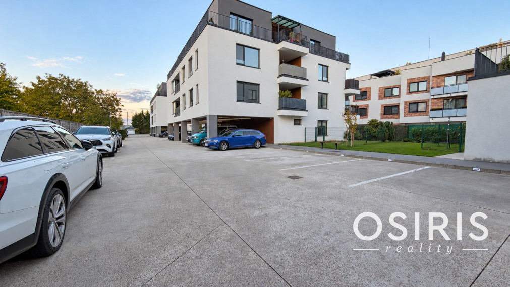 Klimatizovaný 2-izbový byt so záhradou 87 m², terasou a parkovaním – Ružinov